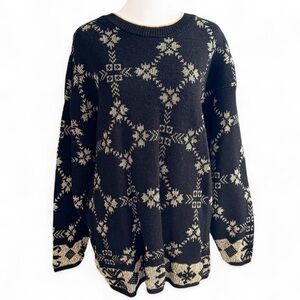 Black and Gold Patterned Women's Sweater